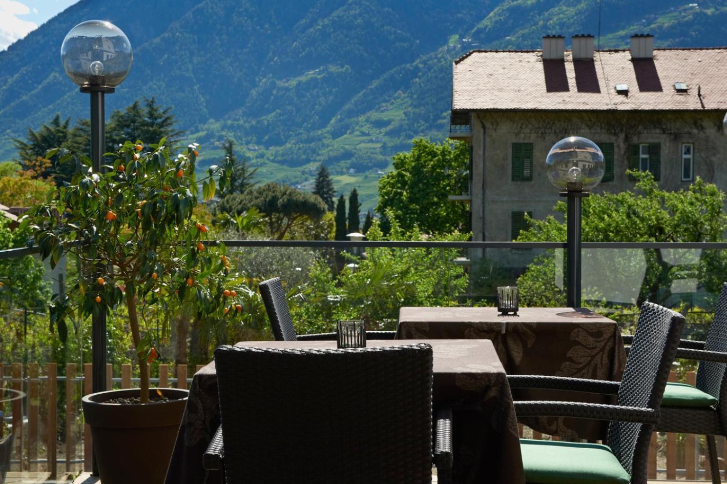 Hotel Ladurner Merano Exterior photo