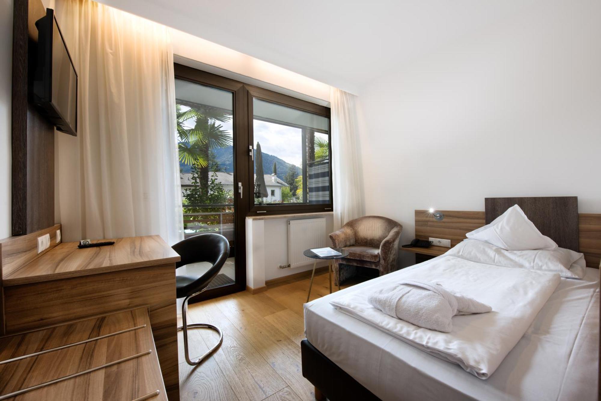 Hotel Ladurner Merano Room photo