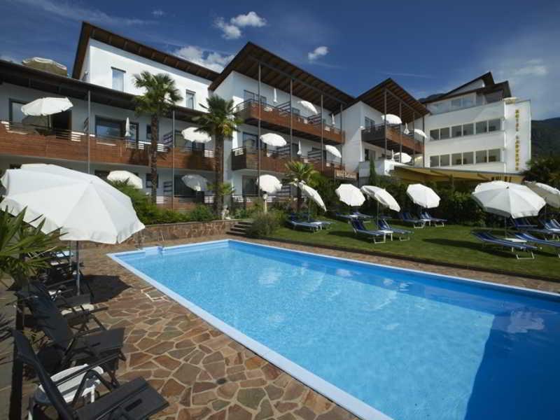Hotel Ladurner Merano Exterior photo